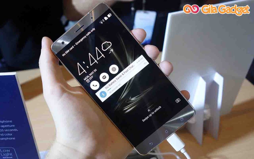 Asus Zenfone 3 Deluxe ZS570KL